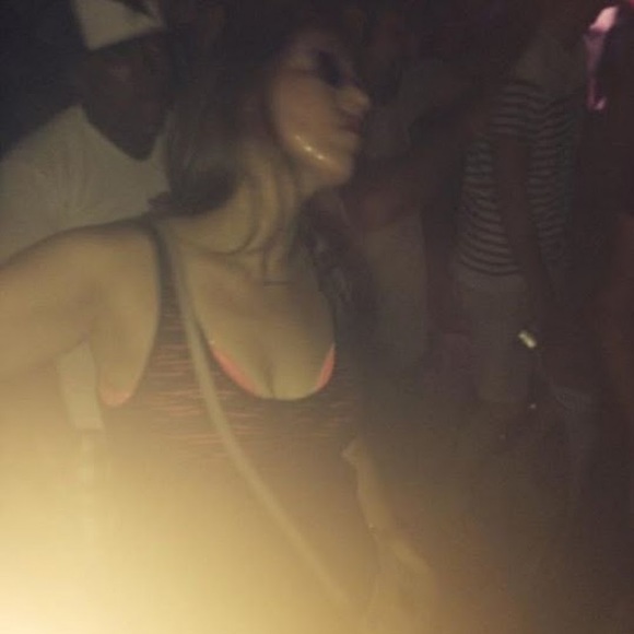 Meet your Posher, Tara - Picture 1 of 1